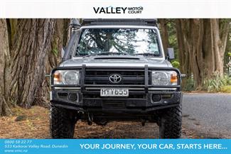 2015 Toyota Landcruiser - Thumbnail