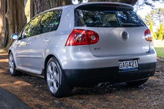 2006 Volkswagen Golf - Thumbnail