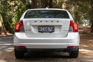 2009 Volvo S40 - Thumbnail