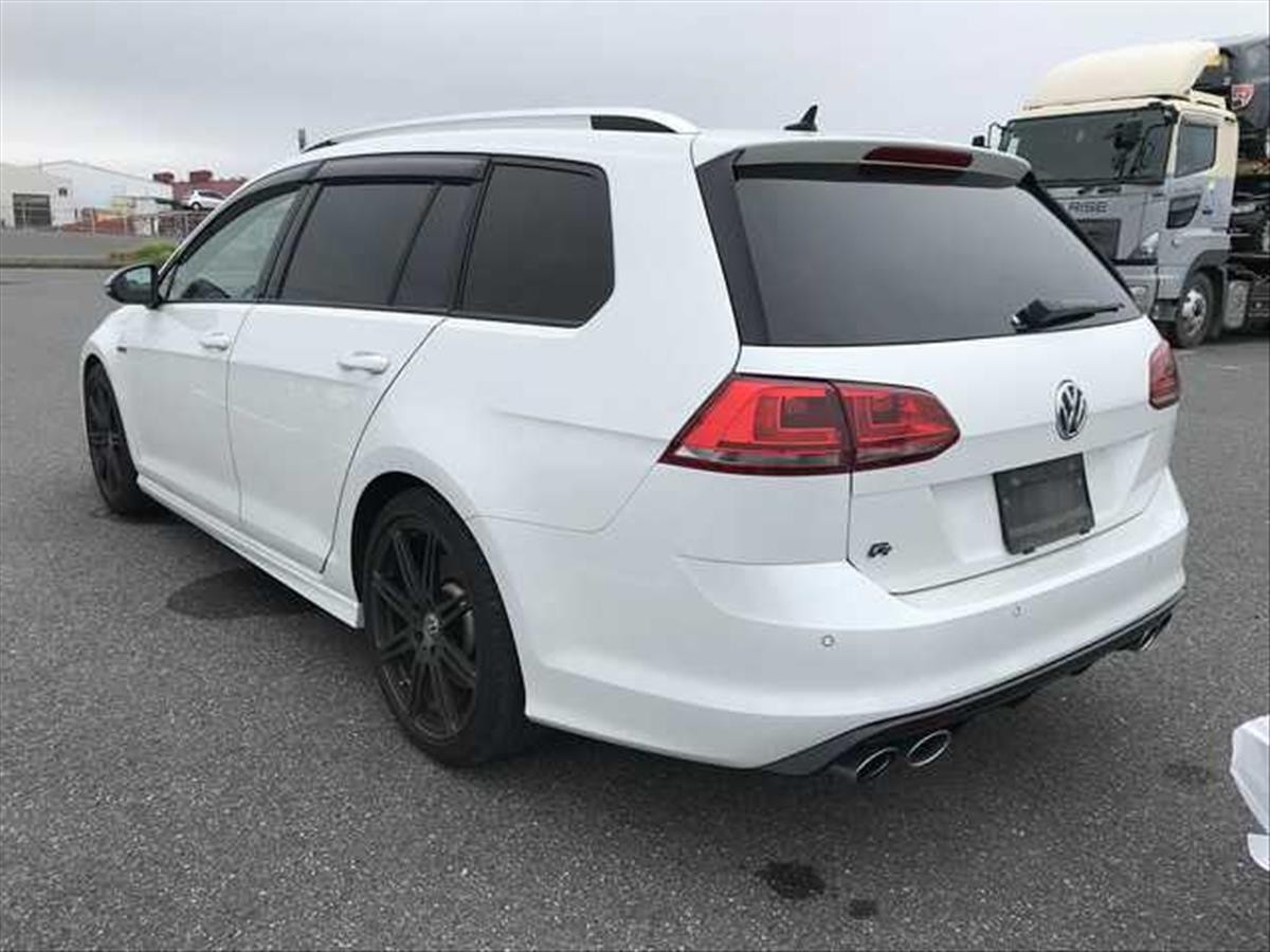 2015 Volkswagen Golf R Variant