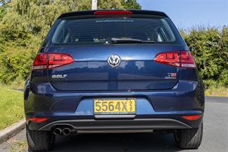 2014 Volkswagen Golf - Thumbnail