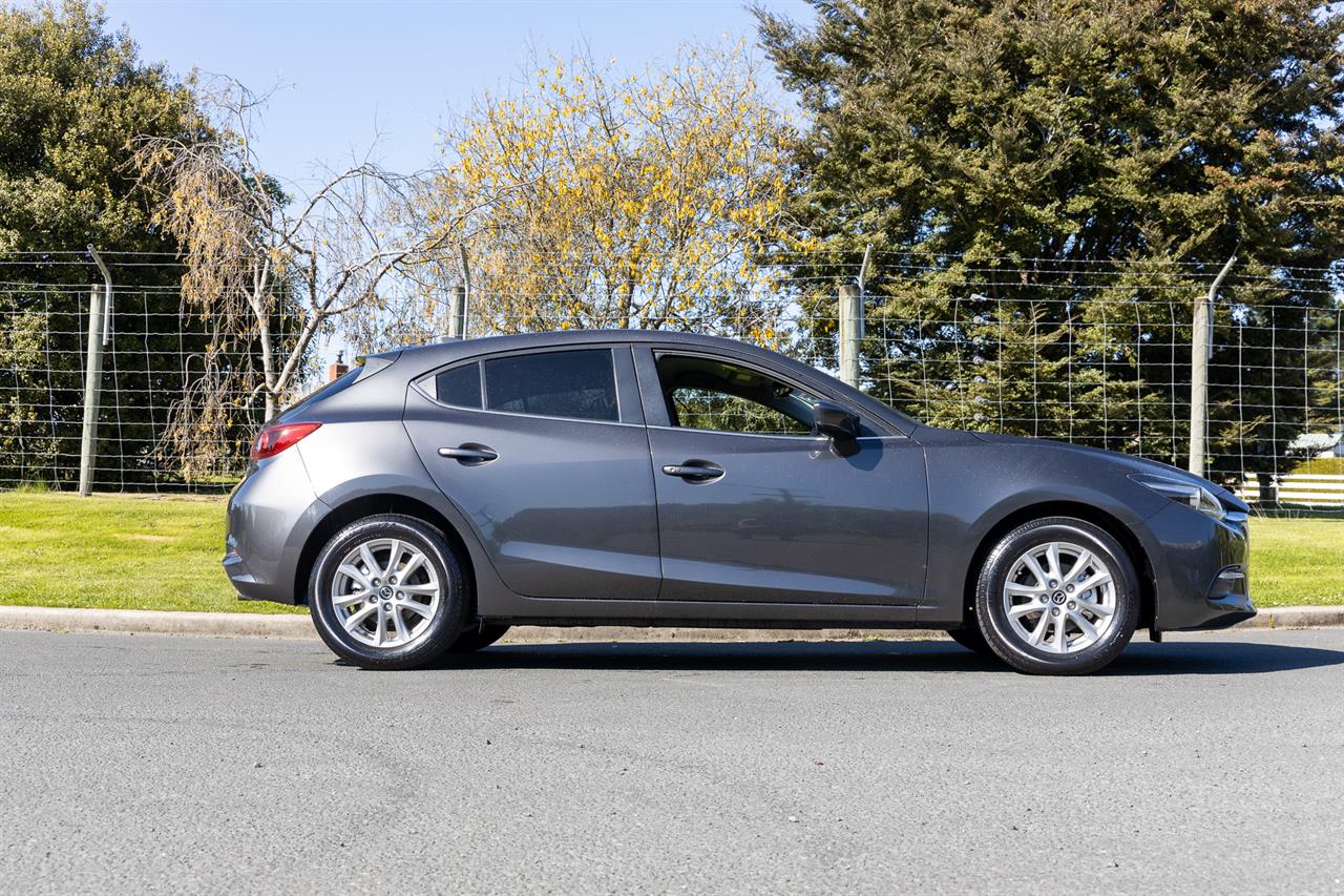 2017 Mazda AXELA SPORT