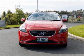 2014 Volvo V40 - Thumbnail