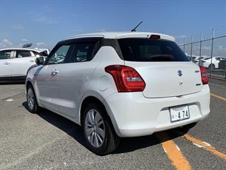 2017 Suzuki Swift - Thumbnail