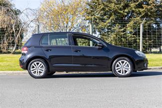 2012 Volkswagen Golf - Thumbnail