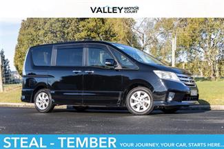 2012 Nissan Serena - Thumbnail