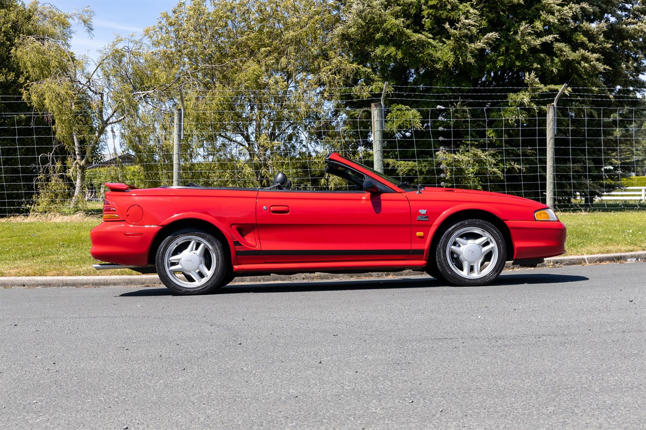 1994 Ford Mustang