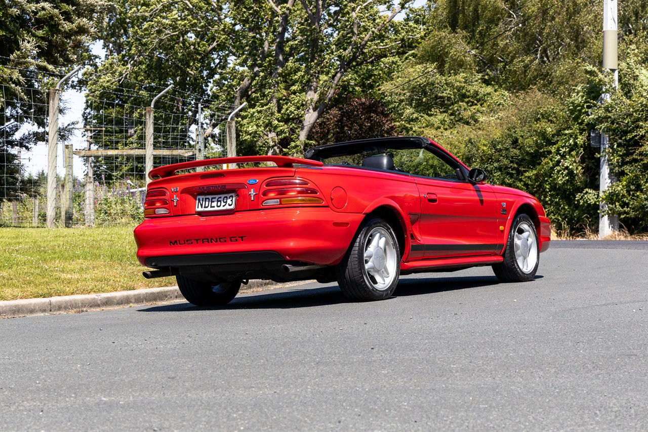 1994 Ford Mustang